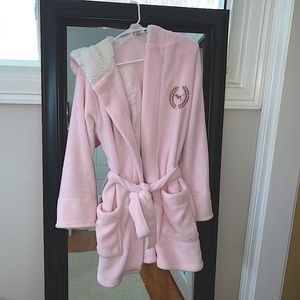 Women’s robe